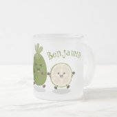 かわいいパイナップルグアバフェヨア漫画イラストレーション フロストグラスマグカップ (正面右)