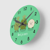 かわいいパイナップル·グアバ·フェイジョア漫画イラストレーション ラウンド壁時計 (傾斜)