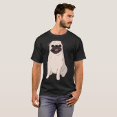 かわいいパグが座っている Tシャツ (正面フル)