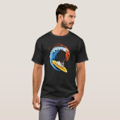 かわいいパグのサーフィン Tシャツ (正面フル)