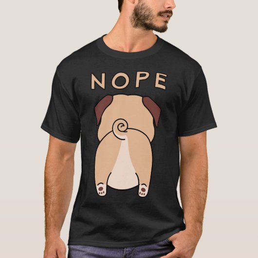 かわいいパグの子犬 696 Tシャツ (正面)