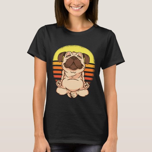 かわいいパグヨガ 791 Tシャツ (正面)