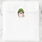 かわいいパグ着て軍用ヘルメット ラウンドシール (バッグ)