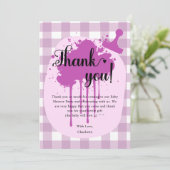 かわいいパステルパープルギンガムベビーシャワー サンキューカード (スタンド正面)