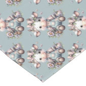 かわいいパステルベビーカウインオーバーオール花 ショートテーブルランナー (コーナー)