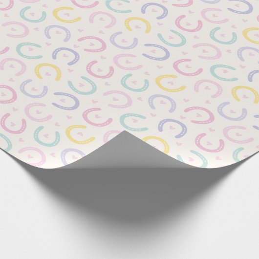 かわいいパステルホースシューズとハートオンクリーム ラッピングペーパー (角)