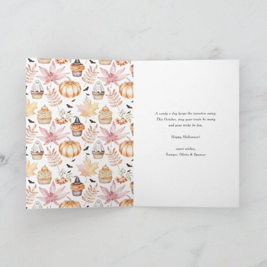 かわいいパステル不気味カップケーキハッピーハローウィン写真 シーズンカード (内部)