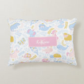 かわいいパステル動物園の動物の女のモノグラムの子ピンク アクセントクッション (正面)