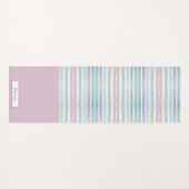 かわいいパターカラフルンストライプズピンクブルーモノグラム ヨガマット (正面(横))