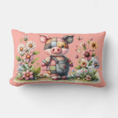 かわいいパッチワークの子豚ちゃんが花園にいる ランバークッション (正面)