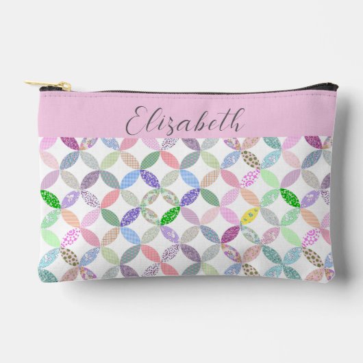 かわいいパッチワークキルティングをテーマカスタムにしたプロジェクト アクセサリーポーチ (正面)