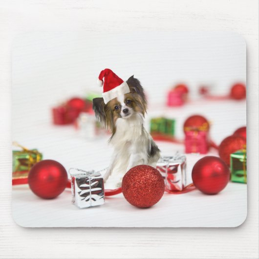 かわいいパピヨン犬のクリスマスサンタ帽子 マウスパッド (正面)