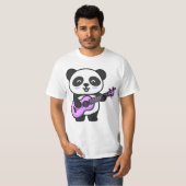 かわいいパンダがピンクのギターを演奏 Tシャツ (正面フル)