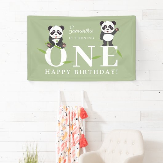 かわいいパンダのクマのかわいい子供の1歳の誕生日 横断幕 (インサイチュ)