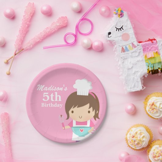 かわいいパン屋のシェフの女の子の料理のベーキングの誕生会 ペーパープレート (パーティー)