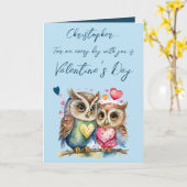 かわいいパーソナライズされたフクロウの名前ブルーバレンタインデー カード (黄色い花)