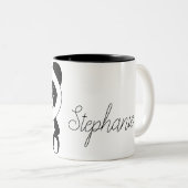 かわいいパーソナライズされたマンガのパンダ ツートーンマグカップ (正面右)