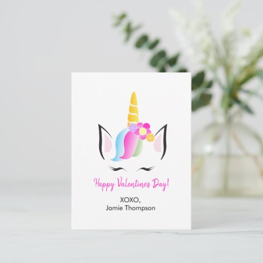 かわいいパーソナライズされたユニコーンハッピーバレンタイン ポストカード (スタンド正面)