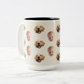 かわいいパーソナライズされた家族顔2枚の写真マグカップ ツートーンマグカップ (正面左)