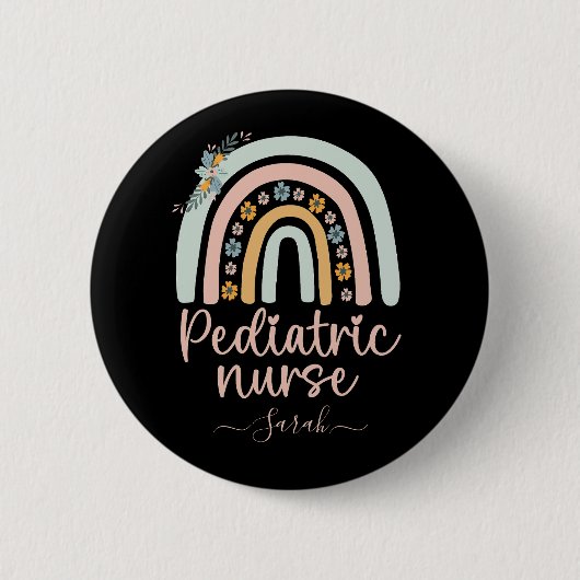 かわいいパーソナライズされた小児ナース(名前あり) 缶バッジ (正面)