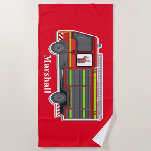 かわいいパーソナライズされた消防車の子供の写真 ビーチタオル (正面)