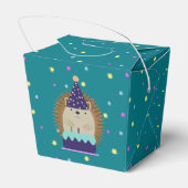 かわいいパーティーヘッジホッグと紙吹雪背景 フェイバーボックス (裏面サイド)