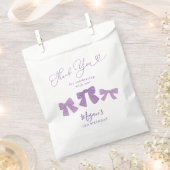 かわいいパープルボウズ誕生日パーティー フェイバーバッグ (クリップ留めされた状態)