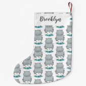 かわいいヒッポジャンプ漫画イラストレーション スモールクリスマスストッキング (裏面)