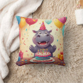 かわいいヒッポ祝の誕生日とケーキ クッション (ブランケット)