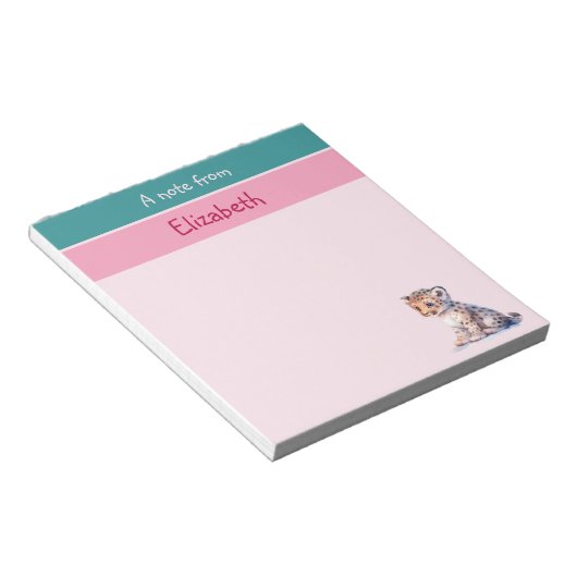 かわいいヒョウ名前をカスタムするピンクの子供 ノートパッド (アングル)