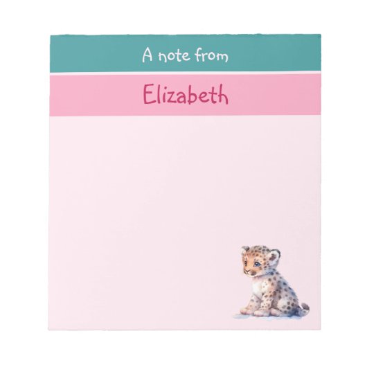 かわいいヒョウ名前をカスタムするピンクの子供 ノートパッド (正面)
