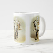 かわいいビクトリアンヴィンテージ猫遊たちユーモア ジャンボコーヒーマグカップ (正面右)