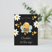 かわいいビーガールの誕生日パーティー インビテーションポストカード (スタンド正面)