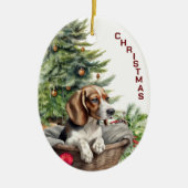 かわいいビーグル犬のウィッカーバスケットクリスマス セラミックオーナメント (正面)