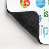 かわいいビーチサンダルは人生カラフルより マウスパッド (コーナー)