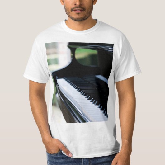 かわいいピアノのアートワーク Tシャツ (正面)