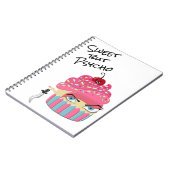 かわいいピンクかわいいカップケーキスケッチ怖いハロウィーン ノートブック (左側)