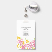 かわいいピンクとイエローの花模様 バッジ (裏面（伸縮クリップ）)