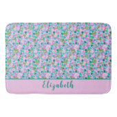 かわいいピンクとグリーンカエル名前をカスタムする ガーリー バスマット (正面)