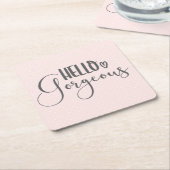 かわいいピンクとホワイトスポットハローゴージャスタイポグラフィ スクエアペーパーコースター (アングル)