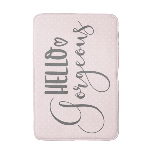 かわいいピンクとホワイトスポットハローゴージャスタイポグラフィ バスマット (正面縦)