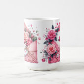 かわいいピンクと白かぎ針編み封筒 コーヒーマグカップ (中央)