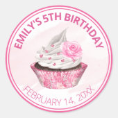 かわいいピンクと白のアイシング誕生日カップケーキ ラウンドシール (正面)