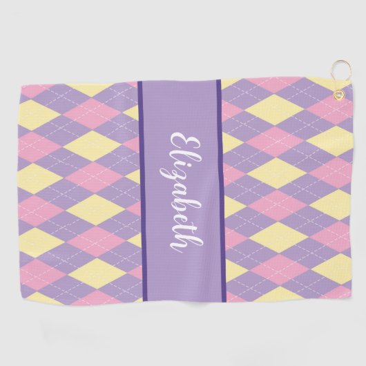かわいいピンクと紫のアーガイルキューストン名 ゴルフタオル (横)
