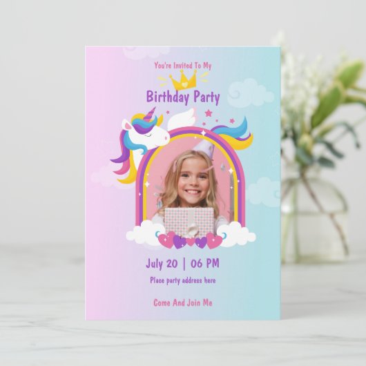かわいいピンクと紫のユニコーンカスタムの写真誕生日 招待状 (スタンド正面)