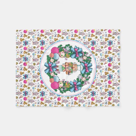 かわいいピンクと青のクリスマスナッツクラッカーリース フリースブランケット (正面(横))