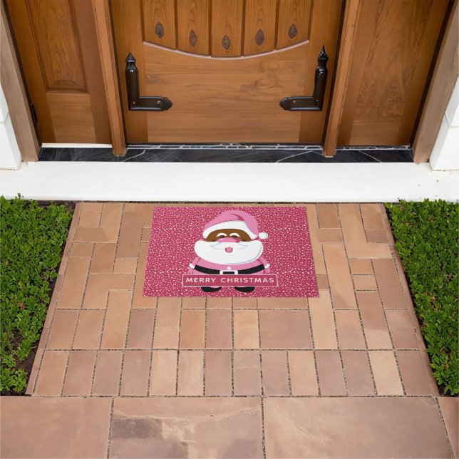 かわいいピンクのアフリカ系アメリカ人サンタクロースのクリスマス ドアマット (室外)