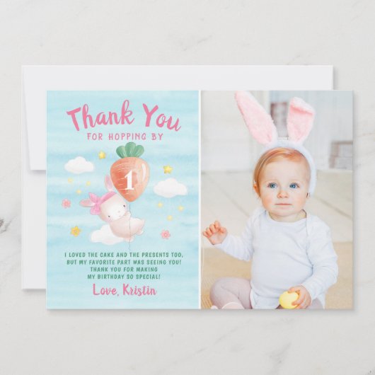 かわいいピンクのウサギとキャベツの写真の誕生日 サンキューカード (正面)