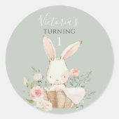 かわいいピンクのウサギ1歳の誕生日グリーン ラウンドシール (正面)