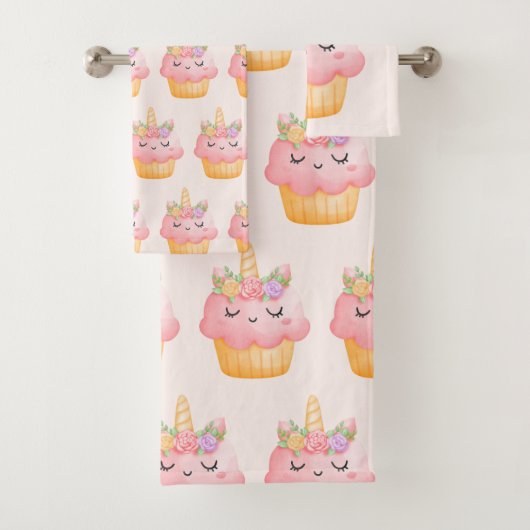 かわいいピンクのカップケーキユニコーンバラ パターン(の模様が)ある バスタオルセット (インサイチュ)